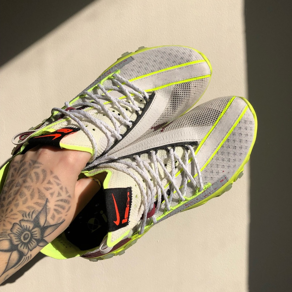 Nike React ISPA - Platinum Tint/Volt Glow/Team Red